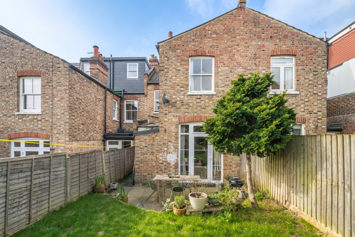 Ruskin Walk, Herne Hill, London, SE24