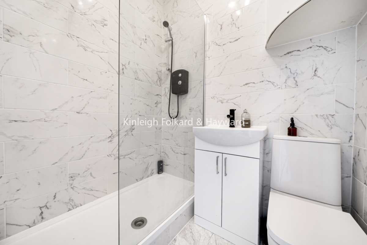 Holly Park Road, London, N11