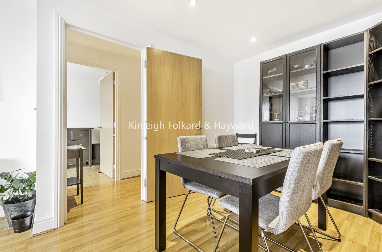 Kingsway, London, N12