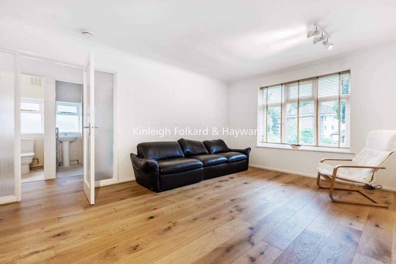 Woodberry Gardens, London, N12 - Kinleigh Folkard & Hayward