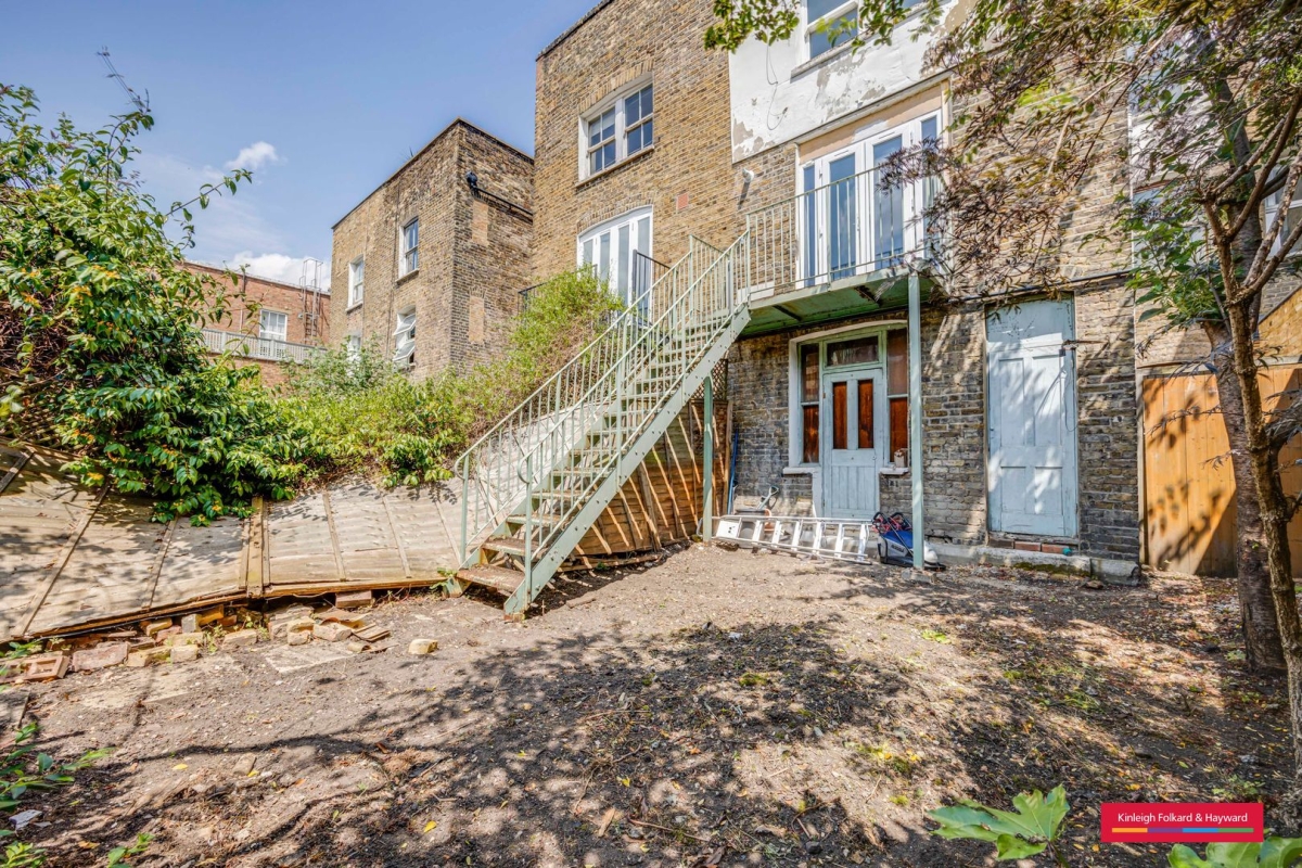 Wandsworth Bridge Road, London, SW6