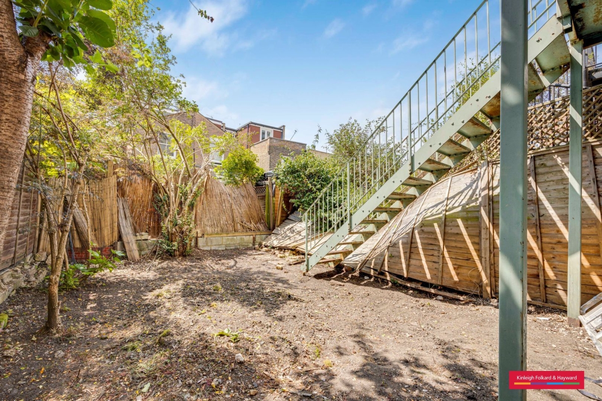 Wandsworth Bridge Road, London, SW6