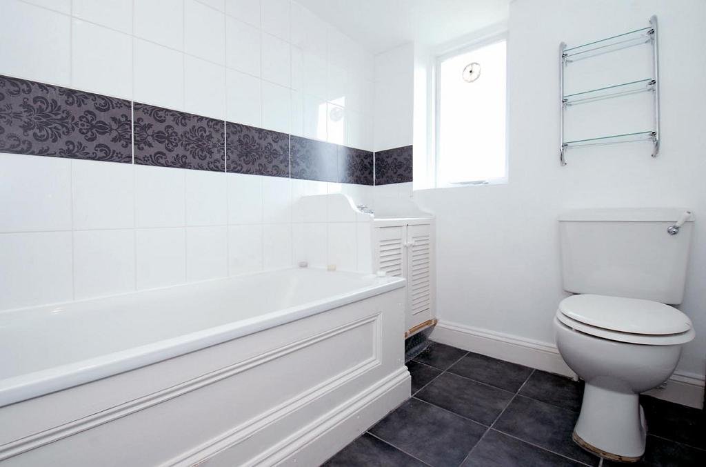 New Kings Road, Fulham, London, SW6