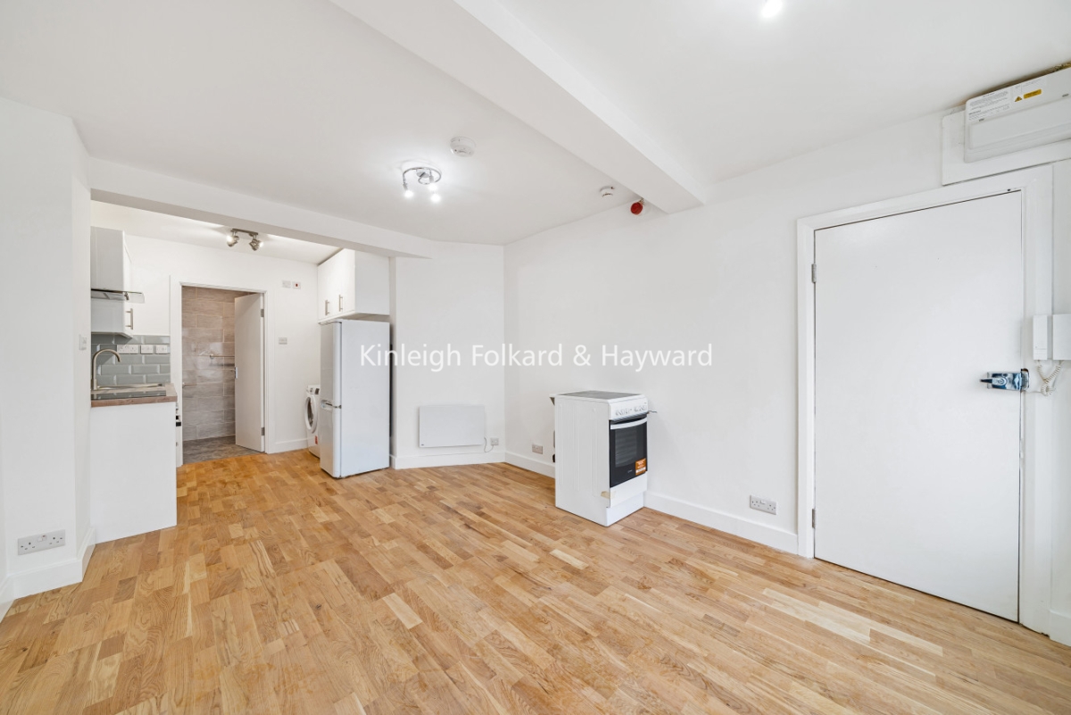 Green Lanes, London, N16 - Kinleigh Folkard & Hayward