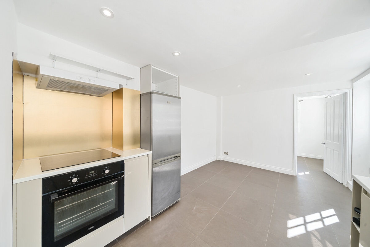 Southwell Road, London, SE5