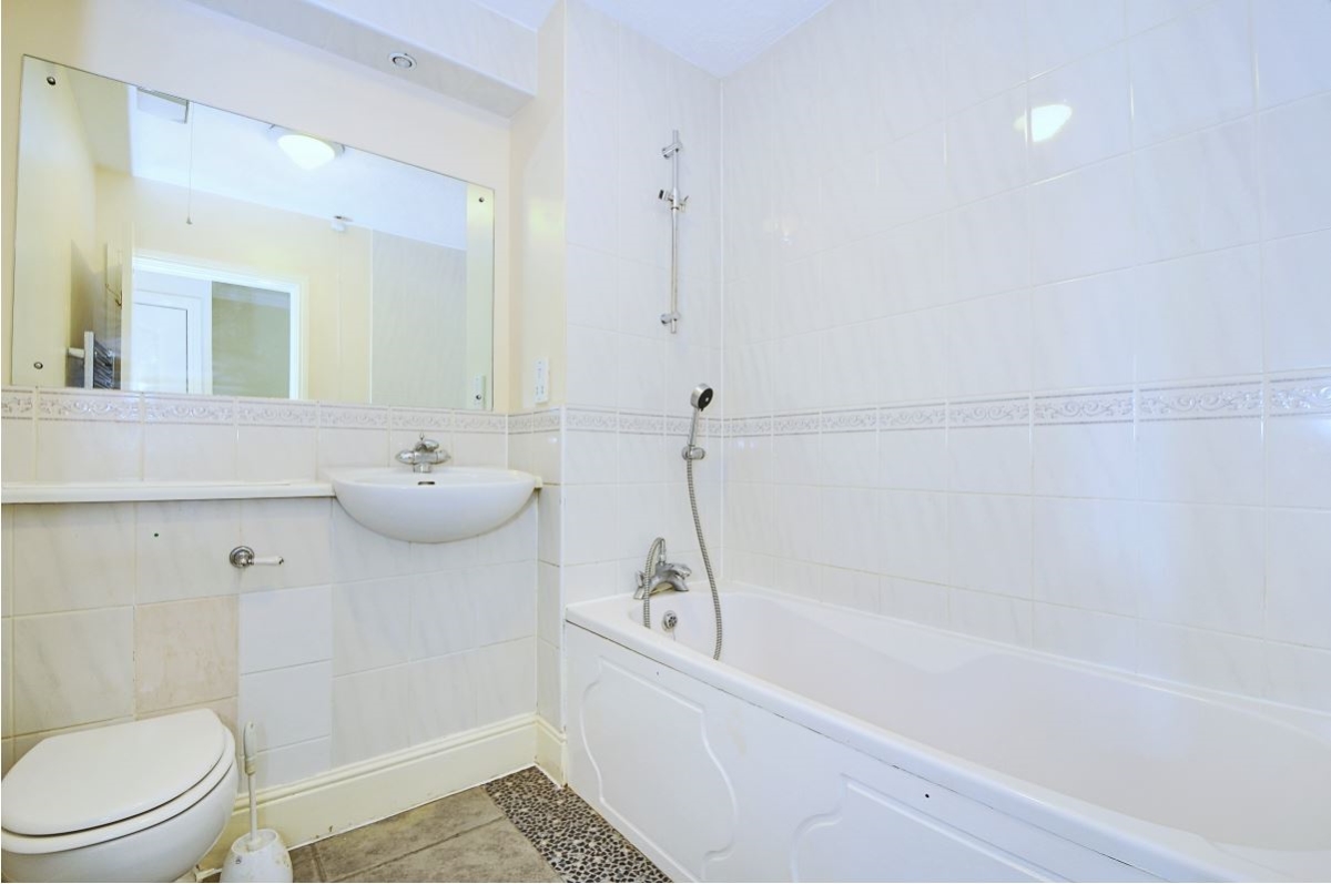 Samuel Gray Gardens, Kingston Upon Thames, Surrey, KT2