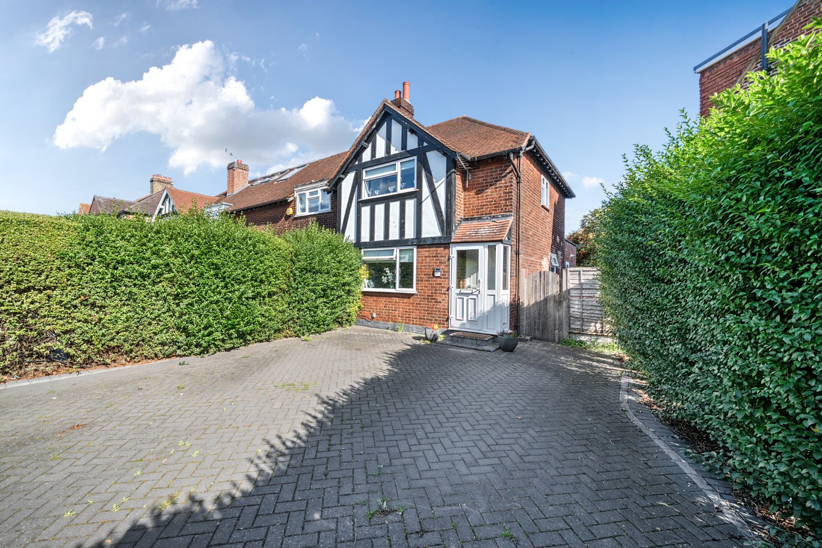 Middle Park Avenue, London, SE9