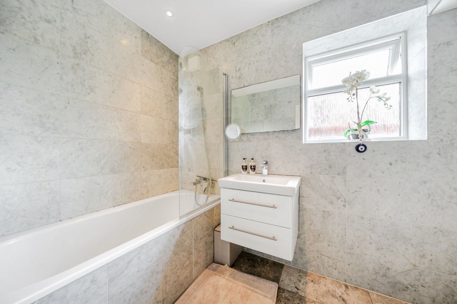 Middle Park Avenue, London, SE9