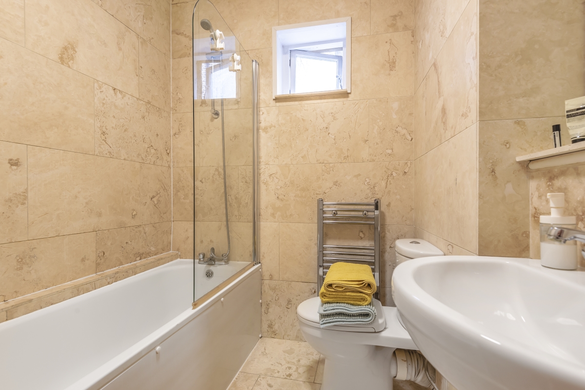 Snowsfields, Borough, London, SE1