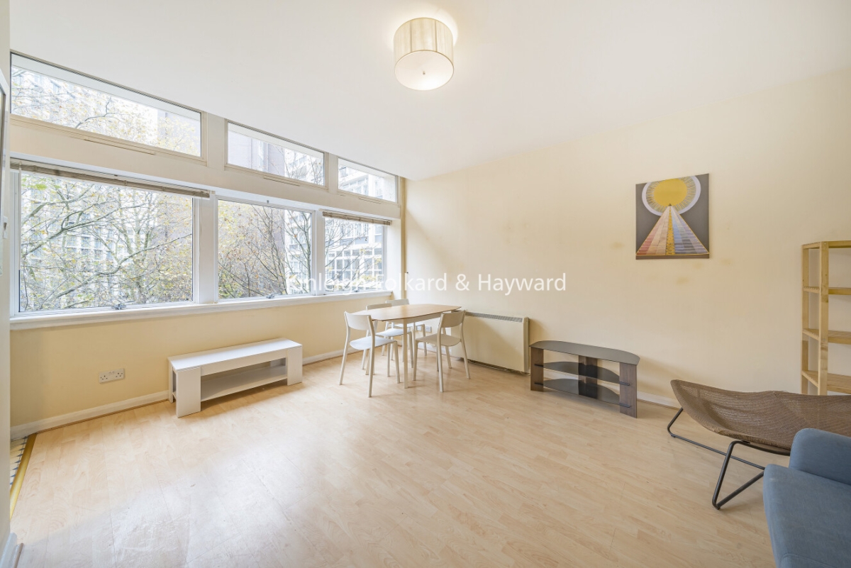 Newington Causeway, London, SE1