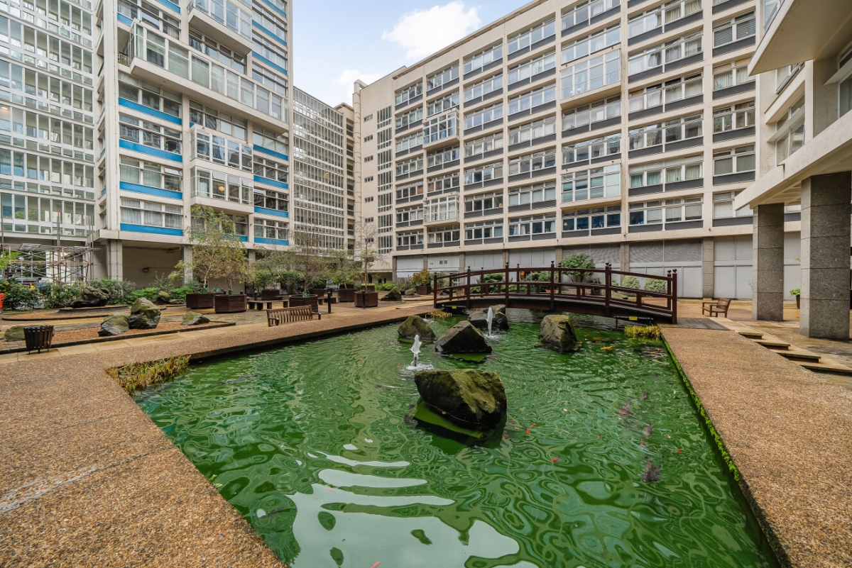 Newington Causeway, London, SE1