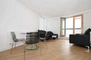 Green Lanes, London, N13 - Kinleigh Folkard & Hayward