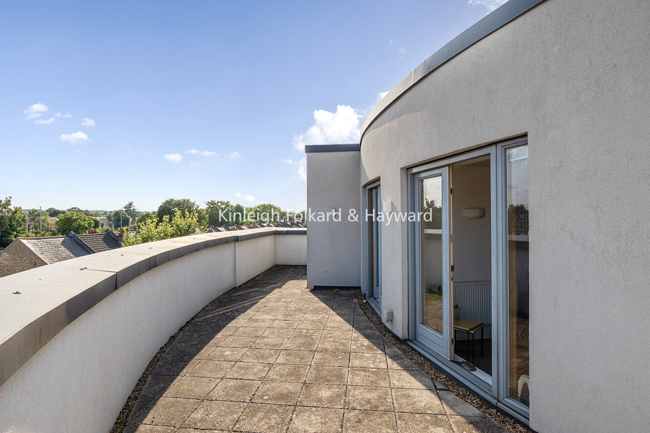 Green Lanes, Palmers Green, London, N13