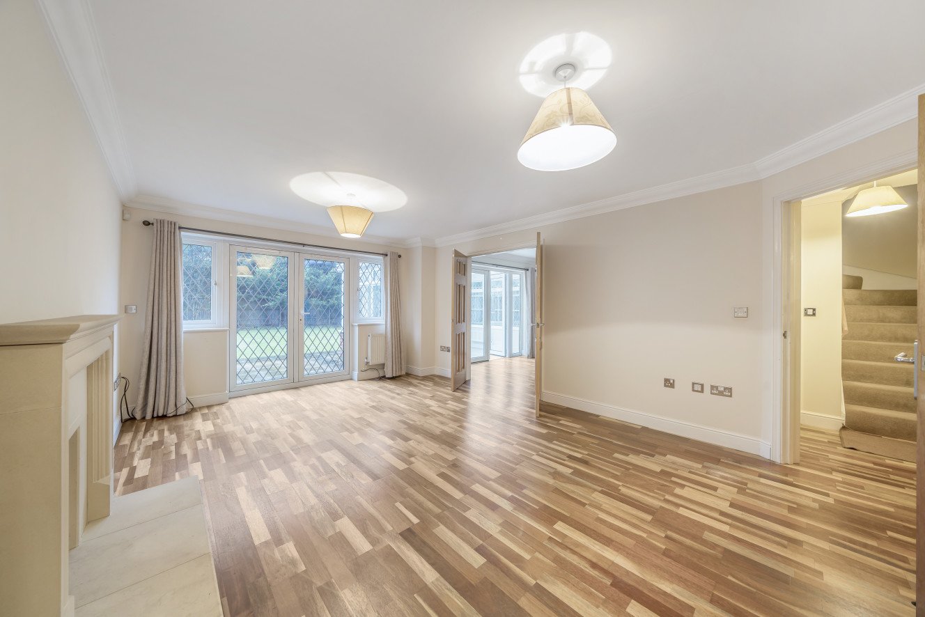 Ridgemead Close, Southgate, London, N14 - Kinleigh Folkard & Hayward