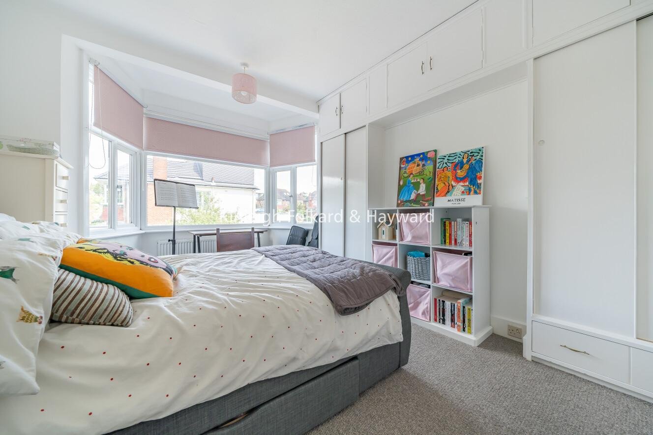 Oak Way, Southgate, London, N14