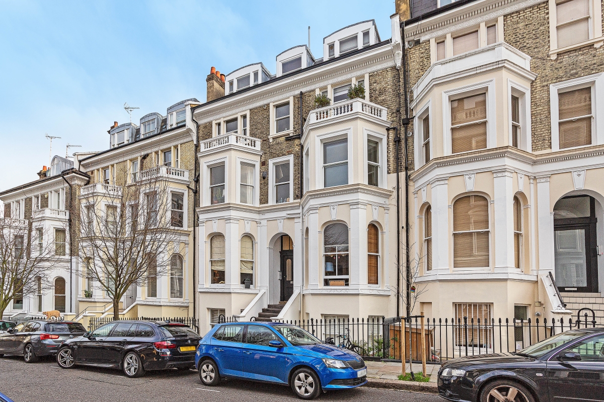 Campden Hill Gardens, London, W8