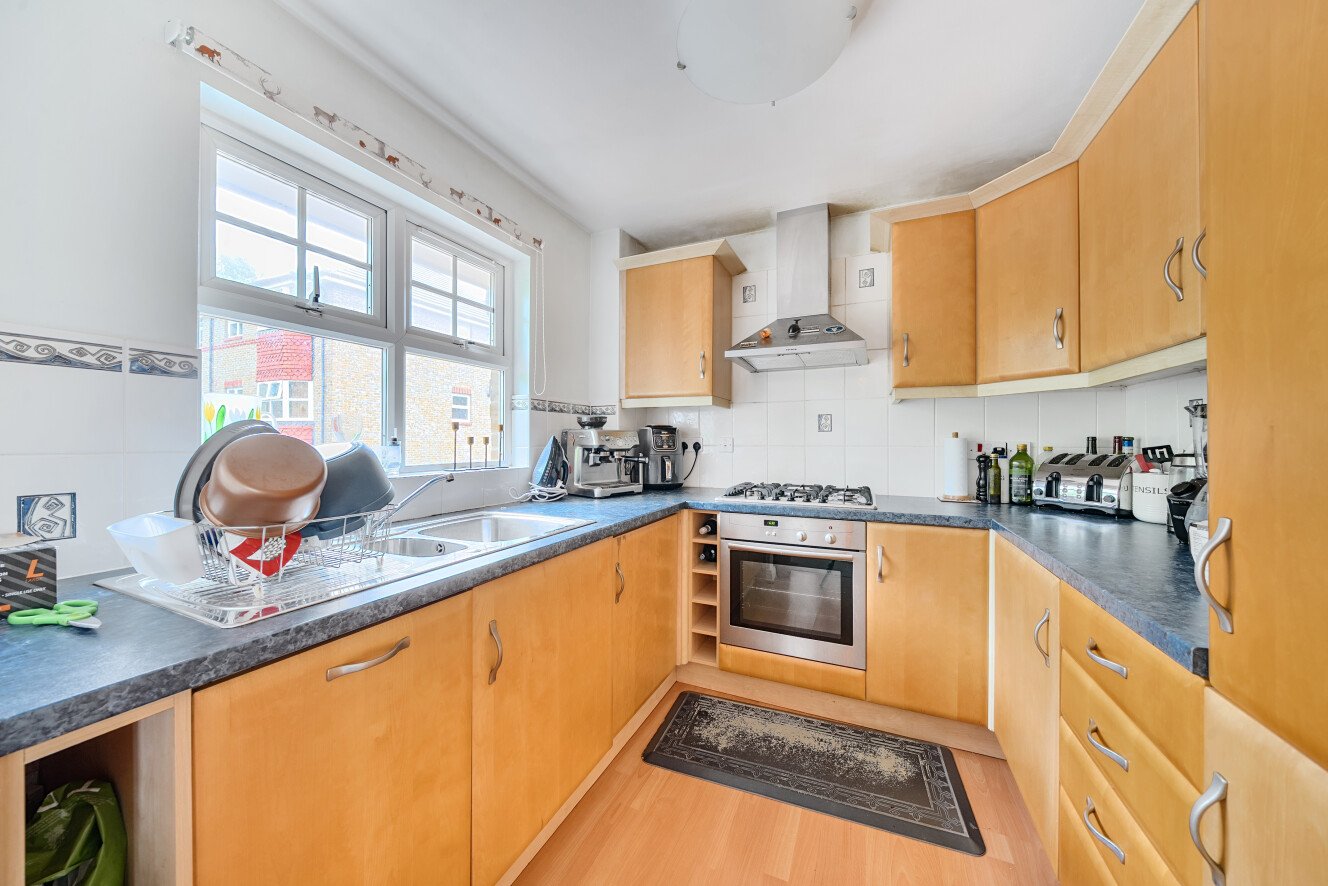 Clockhouse Place, Putney, London, SW15