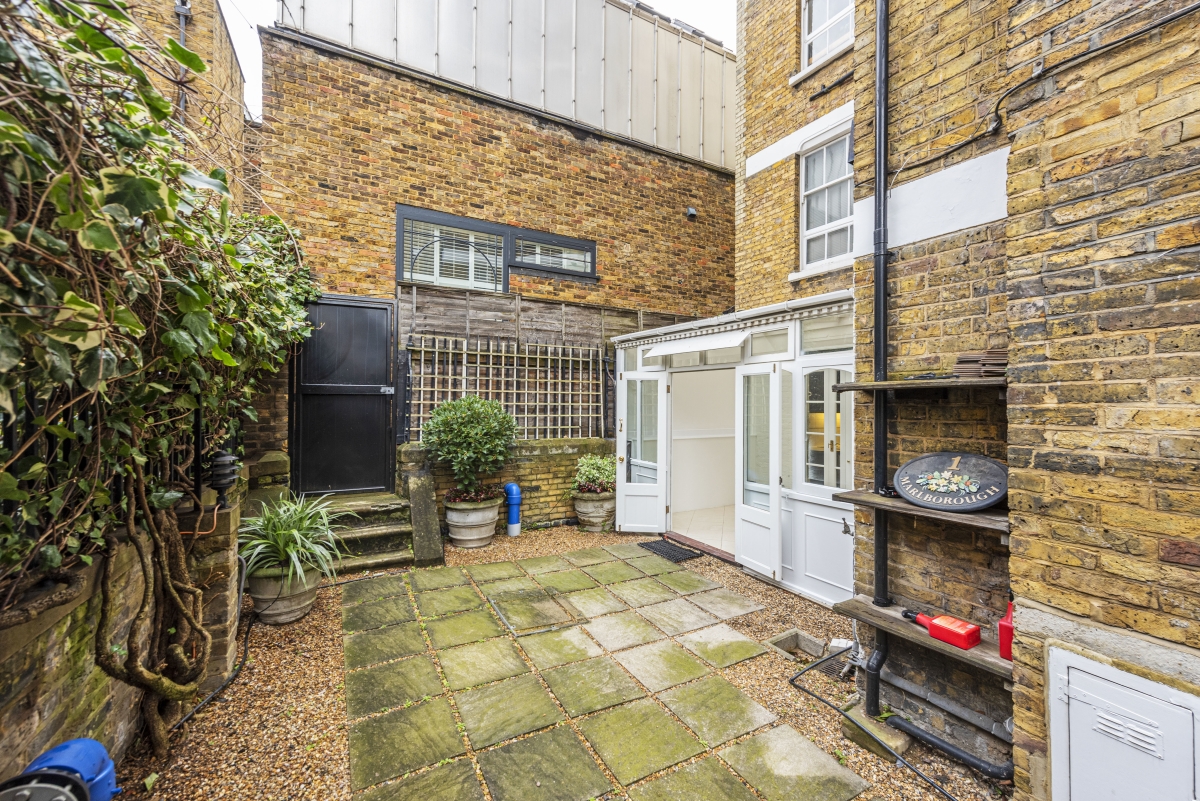 Walton Street, Chelsea, London, SW3 - Kinleigh Folkard & Hayward