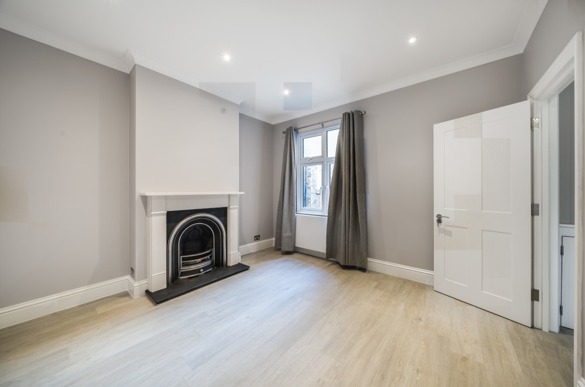 Ambleside Gardens, London, SW16