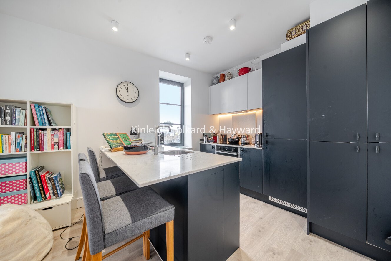 Mitcham Lane, Streatham, SW16