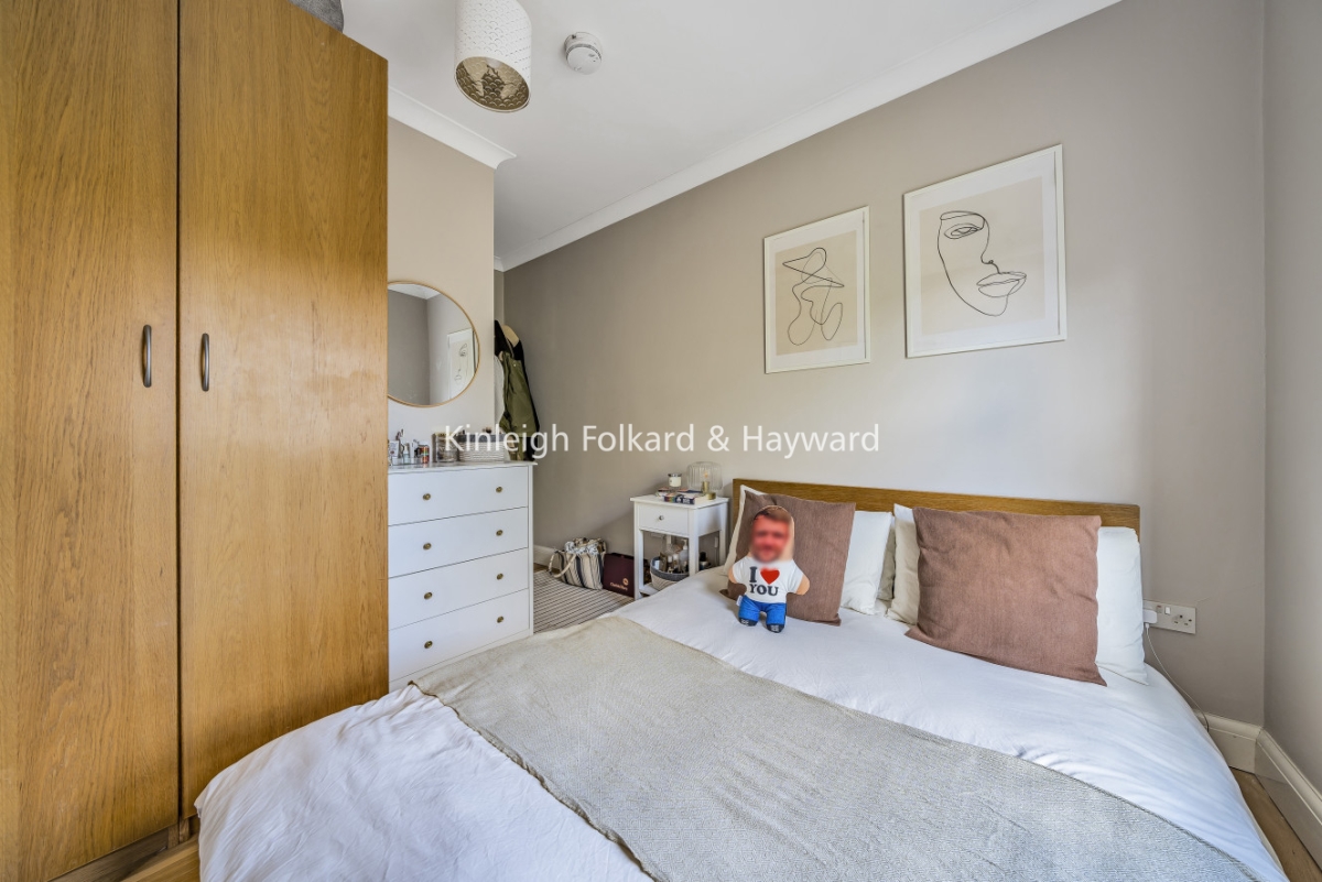 Carlwell Street, London, SW17