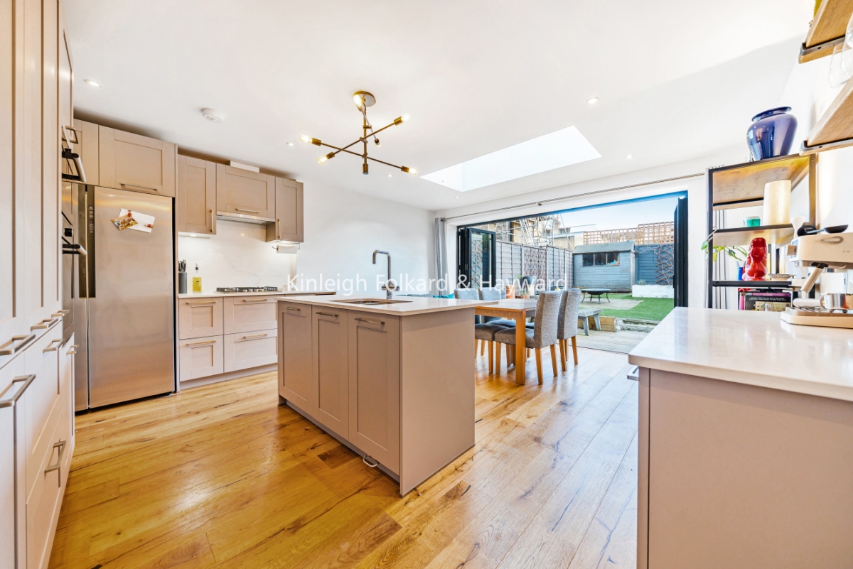 Smallwood Road, London, SW17