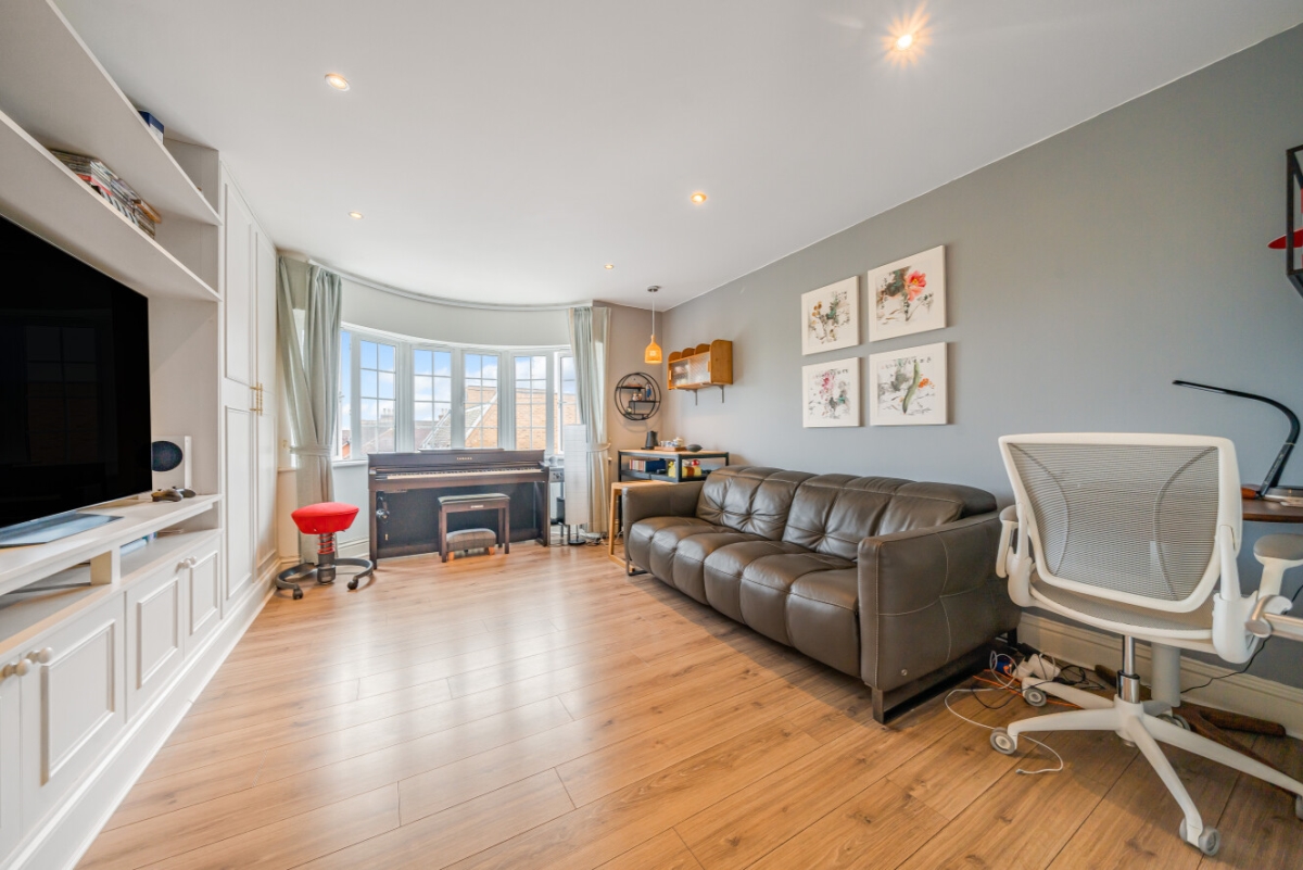The Downs, London, SW20 - Kinleigh Folkard & Hayward