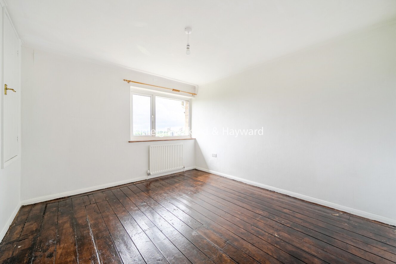 One Tree Close, London, SE23