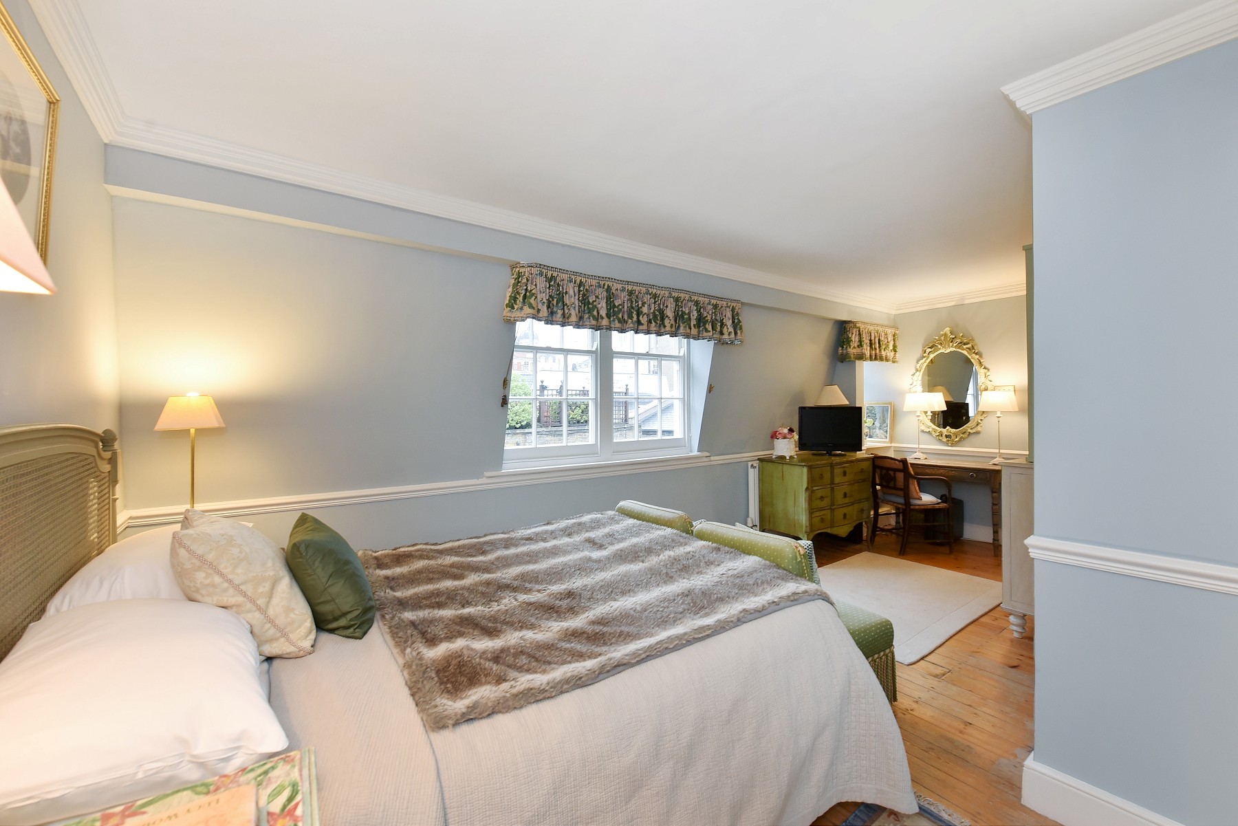 Thurloe Place Mews, Kensington and Chelsea, London, SW7