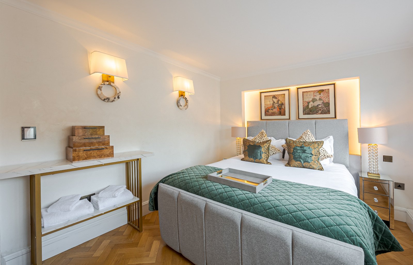 Hans Crescent, Kensington and Chelsea, London, SW1X