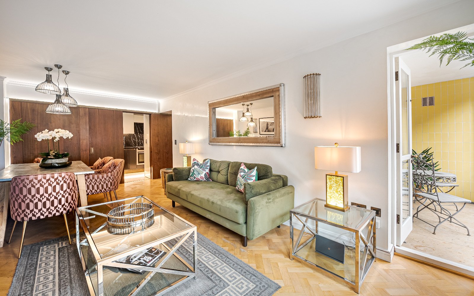 Hans Crescent, Kensington and Chelsea, London, SW1X